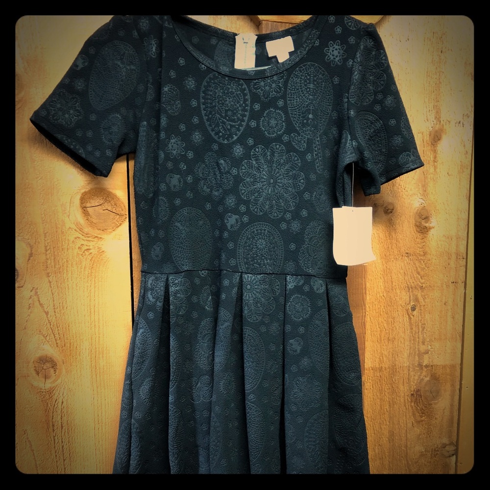LuLaRoe Amelia